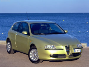 Materiāls auto paklājiņi ALFA ROMEO 147 2000-2005