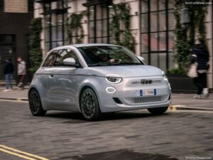 Materiaalsed automattid FIAT 500E 2019>