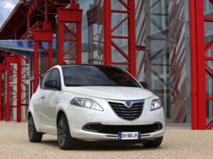 Materjalid auto matid LANCIA YPSILON 2011-2015