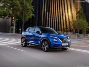 Materiaalsed autojalatsid NISSAN JUKE (F16) 2019-2023