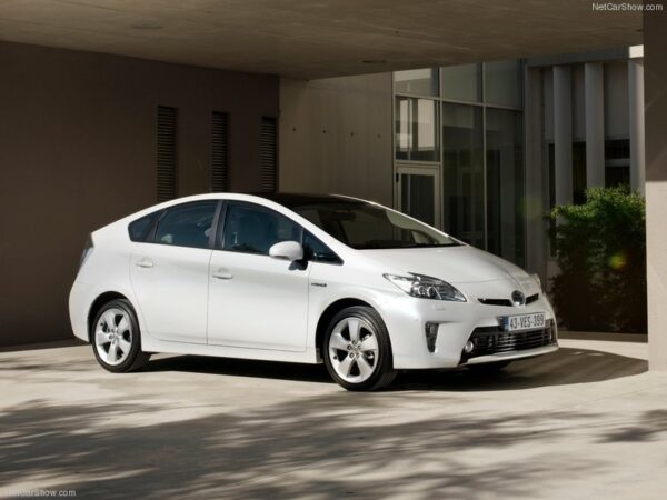 Materjal auto matt TOYOTA PRIUS III XW 30 2009-2015