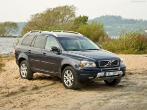 Materiaalsed autojalatsid VOLVO XC70 2007-2013 jaoks